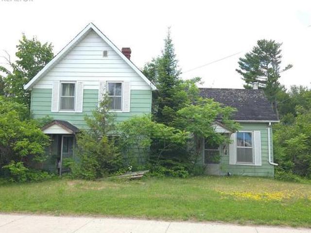 10118 Highway 41 Highway, Addington Highlands, ON, K0H 1Z0 house for sale | Listing ID X13497 | Royal LePage