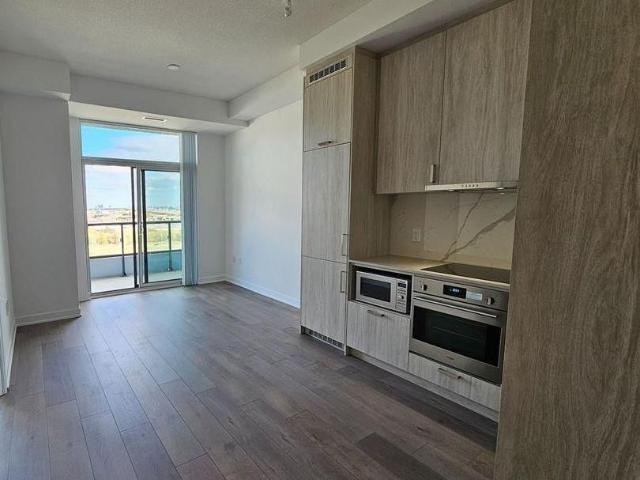 1011 60 Honeycrisp Crescent, Vaughan | 1+1Beds/1Bath, Condo, $2,100/mo | Condos. Ca