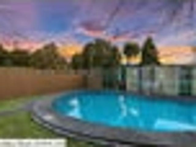 1012m2 with Pool & Large Shed!