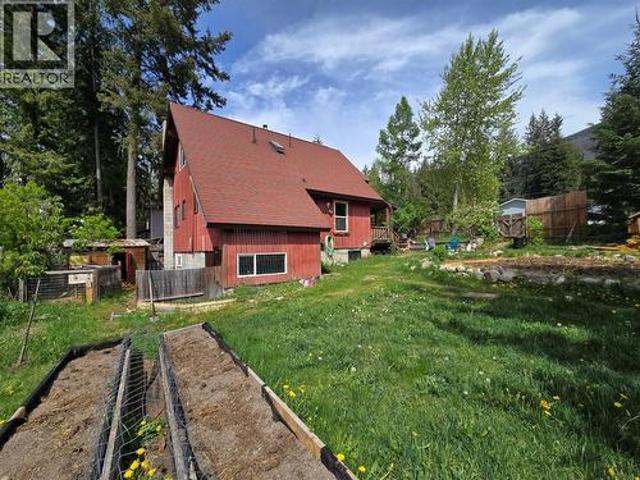 1013 Slocan Street, Slocan, BC, V1L 2C0 house for sale | Listing ID 10392 | Royal LePage
