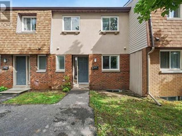 101 3 Olympic Way, Ottawa, ON, K1T 1Y5 townhouse for sale | Listing ID X13525 | Royal LePage