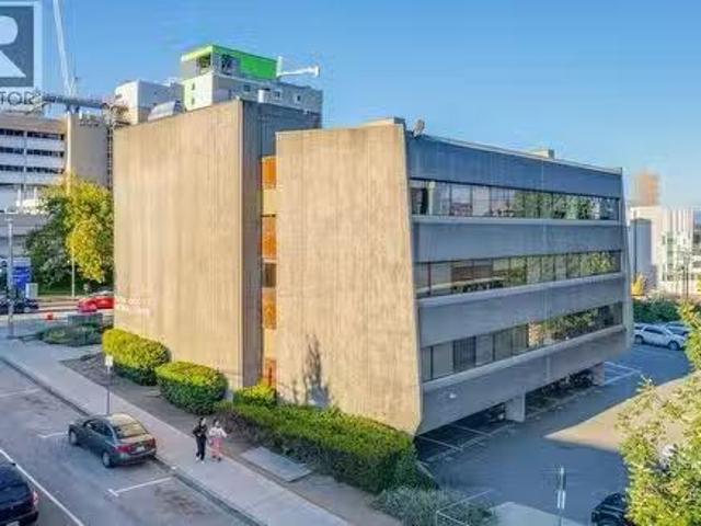 101 250 Keary Street, New Westminster, BC, V3L 3W7 commercia.