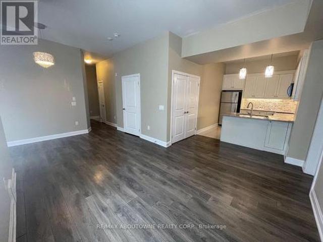 101 276 Gatwick Drive, Oakville, ON, L6H 0K8 townhouse for lease | Listing ID W13472 | Royal LePage