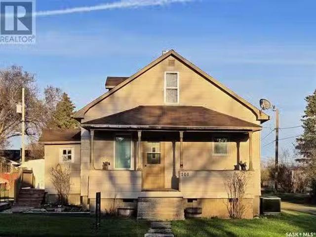 101 4Th Street, Plunkett, SK, S0K 3J0 house for sale Listin.