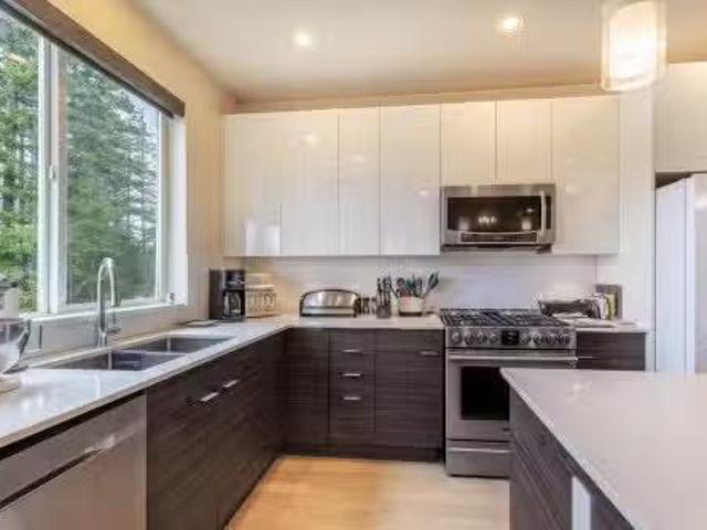 101 5782 Marine Way, Sechelt, BC, V7Z 0L8 Single Family Prop.