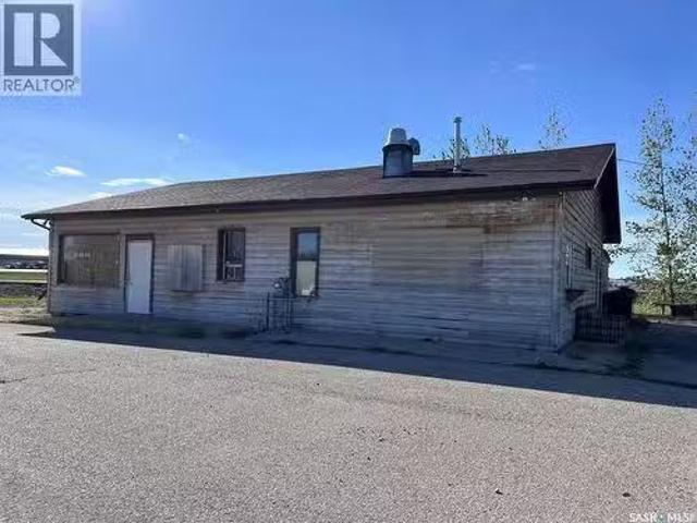 101 Dixon Avenue, Kinistino, SK, S0J 1H0 commercial for sale.