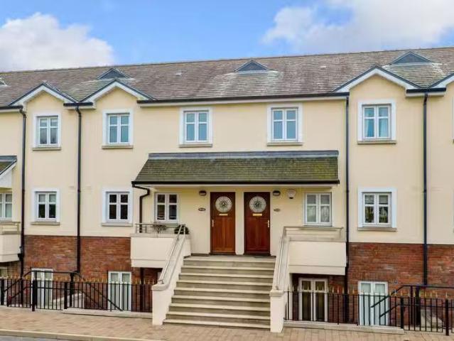 101 Dun na Carraige, Salthill, Galway, H91TT69 is for sale