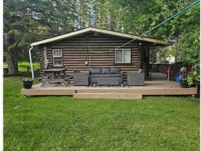 101 Long Lake Drive, Rural Thorhild County, AB, T0A 1B0 house for sale | Listing ID E4498 | Royal LePage