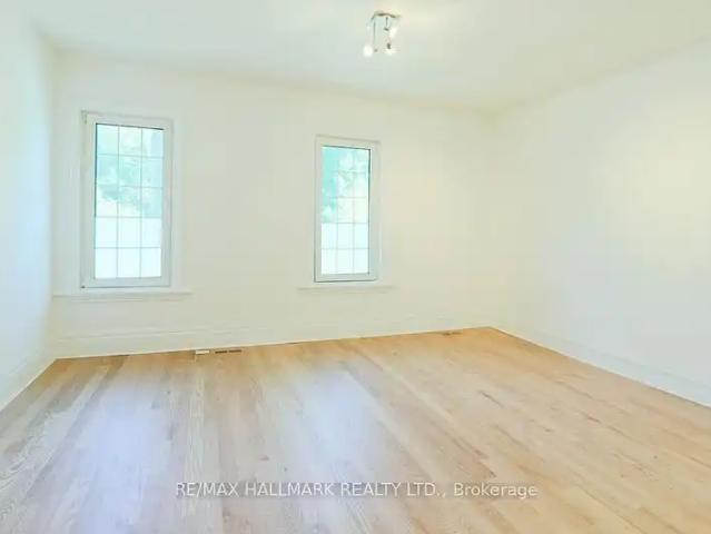 101 Pears Avenue