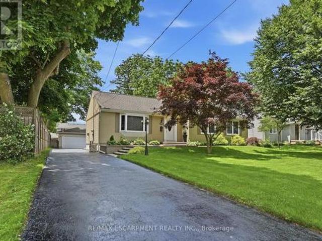 101 Victoria Street, Hamilton, ON, L9H 2C1 house for sale | Listing ID X13502 | Royal LePage