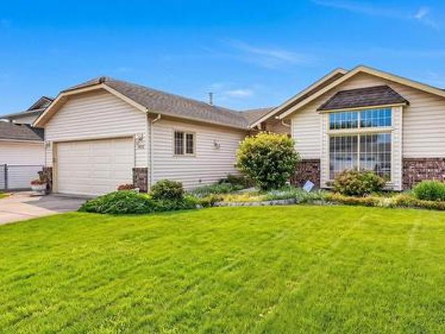 1025 Cushing Court, Kelowna, BC, V1Y 8W7 house for sale | Listing ID 10396 | Royal LePage