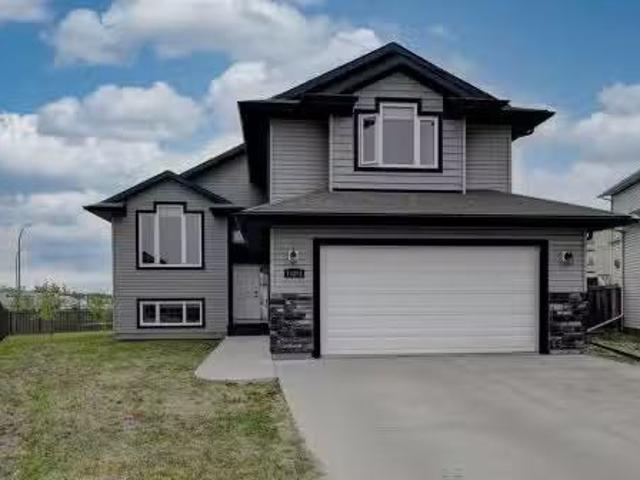 10201 124 A Avenue, Grande Prairie, AB, T8V 6J2 house for sa.