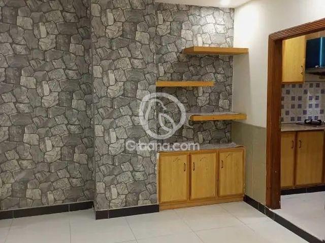 1020 Ft² Flat for Rent