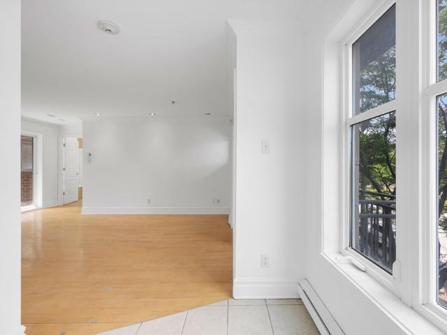 1020 Rue St Antoine E Montréal Ville Marie, QC H2L