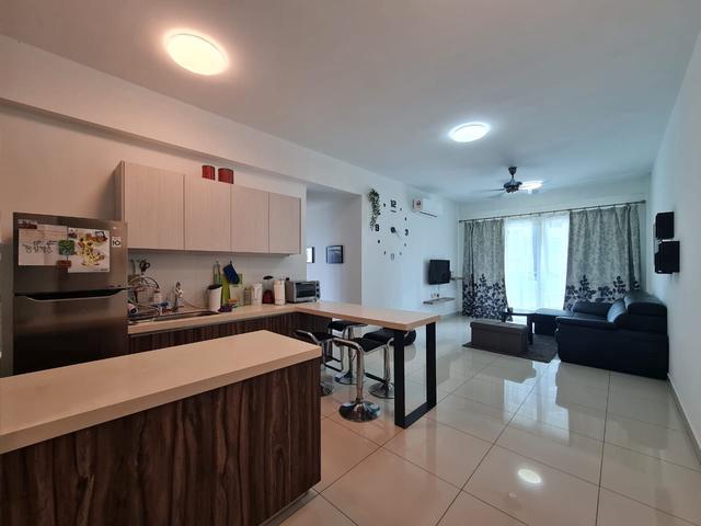 1020sf Tropicana Bay Residence Fully Renovated Quality Furnishings