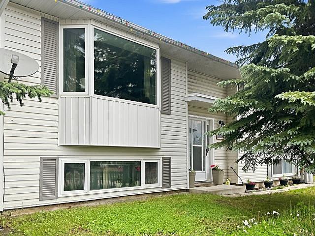 10214 97 Avenue Grande Cache