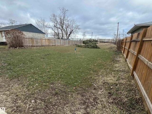 10216 Street, Westlock, AB, T7P 2P5 vacant land for sale | Listing ID E4483 | Royal LePage