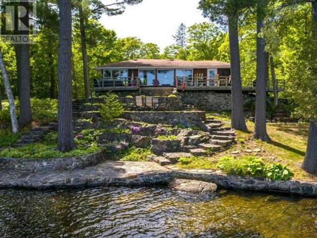 1022 Fosters Lane, Frontenac North, ON, K0H 1K0 Luxury House for sale | Listing ID X13496 | Royal LePage Carriage Trade Luxury Properties