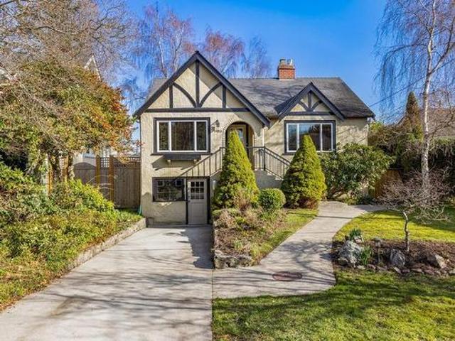 1023 Falkland Rd, Oak Bay, BC, V8X 2S9 Luxury House for sale | Listing ID 987745 | Royal LePage Carriage Trade Luxury Properties