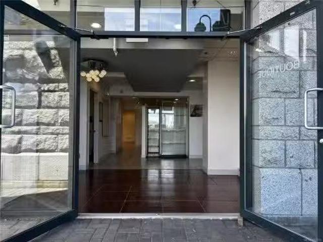 102 19 Dallas Rd, Victoria, BC, V8V 5A6 commercial for lease.
