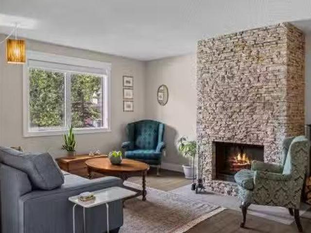 102 200 Three Sisters Drive, Canmore, AB, T1W 2M1 townhouse.