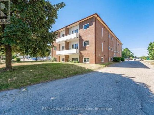102 57 Conroy Crescent, Guelph Dovercliffe Park/Old University, ON, N1G 2V5 lease for lease | Listing ID X13593 | Royal LePage