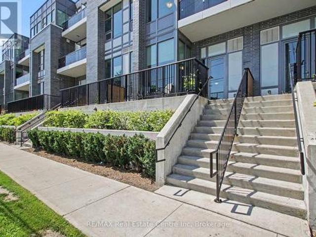 102 73 Arthur Street S, Guelph St. Patrick'S Ward, ON, N1E 0S6 townhouse for lease | Listing ID X13707 | Royal LePage
