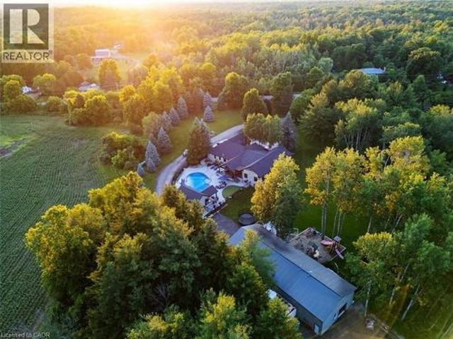 102 Concession 11 E, Hamilton, ON, L8B 1H8 house for sale | Listing ID 40834 | Royal LePage