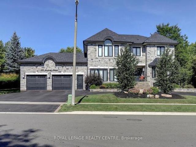 102 Kenpark Avenue, Brampton, ON, L6Z 3J9 house for sale | Listing ID W12013 | Royal LePage