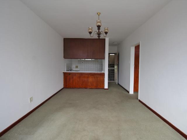 102 Kings Close, 8 Kingsbury Park Road, Rondebosch, Cape Town