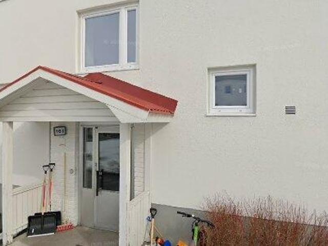 102 m2 lägenhet uthyres i Umeå