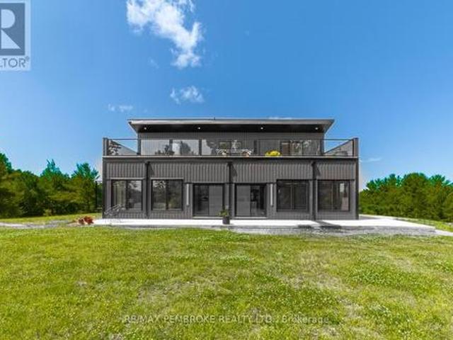 102 Rantz Road, Petawawa, ON, K8H 2W8 house for sale | Listing ID X13607 | Royal LePage