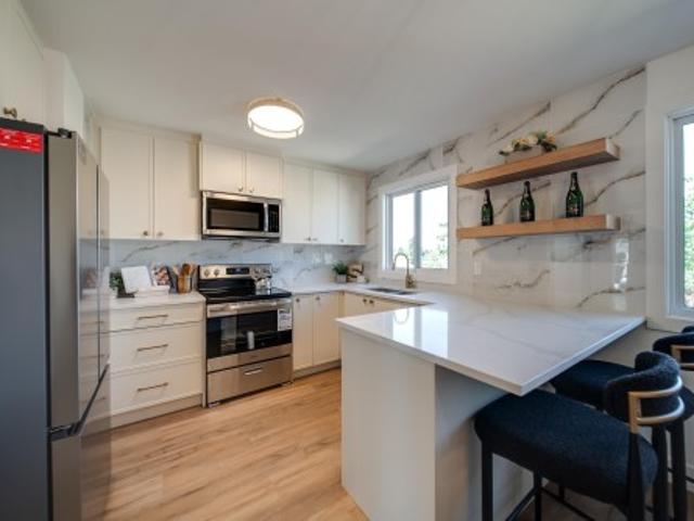 10343 Avenue Nw, Edmonton, AB, T5X 5C2 duplex for sale | Listing ID E4499 | Royal LePage