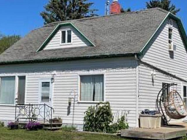 1036sq/ft House For Sale
