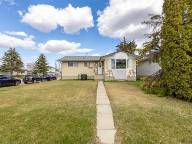 10379 Avenue, Westlock, AB, T7P 1J2 house for sale | Listing ID E4487 | Royal LePage