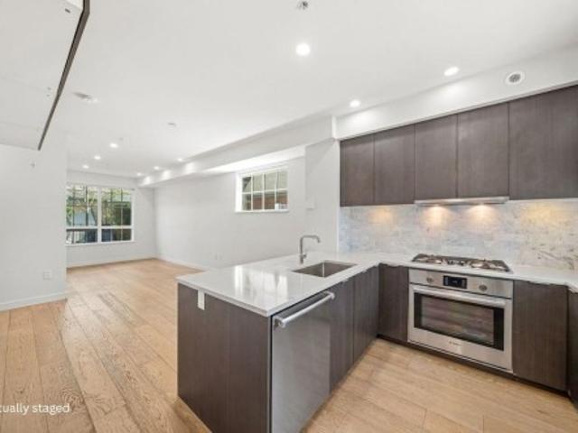 1038 Park Drive, Vancouver, BC, V6P 0H9 townhouse for sale | Listing ID R3143 | Royal LePage
