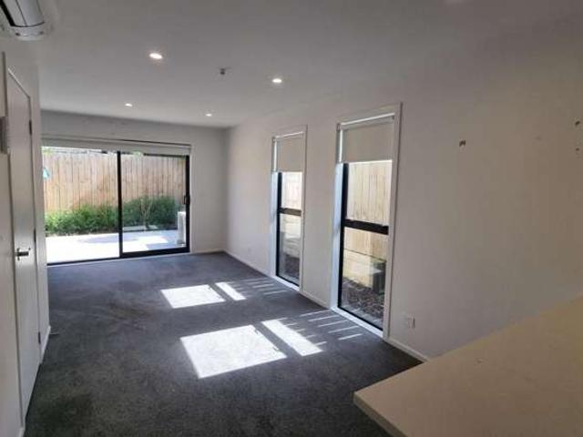 10/30 Bowater Place, 10686, Manukau City