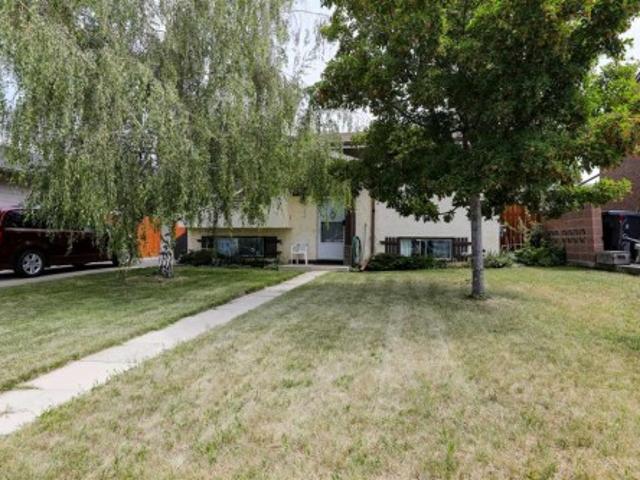 1031 Cameron Road South, Lethbridge, AB, T1K 4K6 house for sale | Listing ID A2331 | Royal LePage