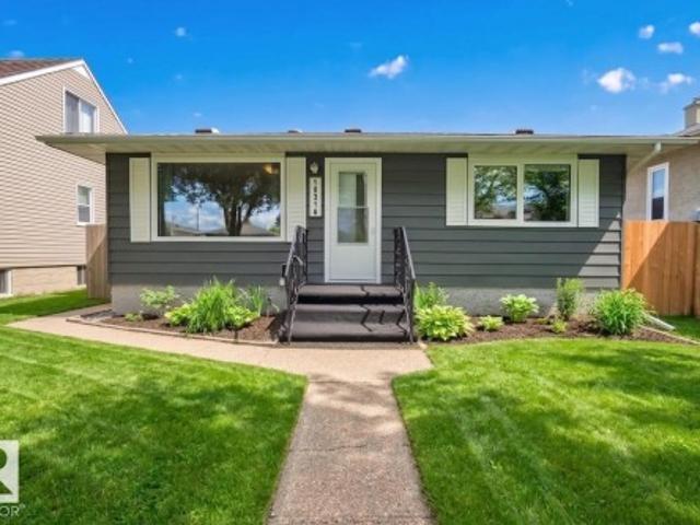 1031 Street, Edmonton, AB, T6A 3C3 house for sale | Listing ID E4493 | Royal LePage