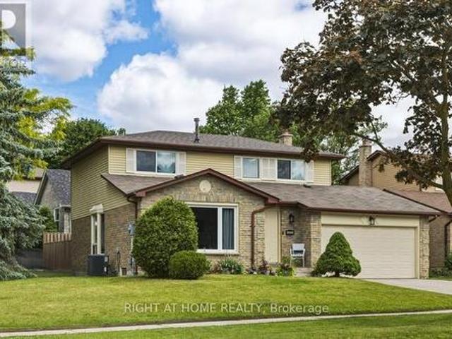 1033 Birchwood Drive, Newmarket, ON, L3Y 6J2 house for sale | Listing ID N13453 | Royal LePage