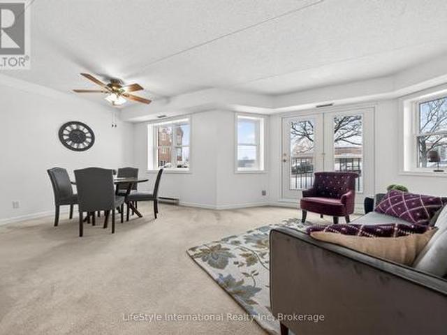 103 208 Silvercreek Parkway N, Guelph Junction/Onward Willow, ON, N1H 8H2 condo for sale | Listing ID X13628 | Royal LePage