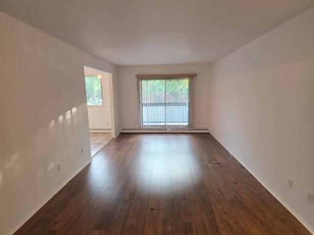 103 550 Rue Varennes, Longueuil Le Vieux Longueuil, QC, J4L 4E5 lease for lease | Listing ID 27497 | Royal LePage