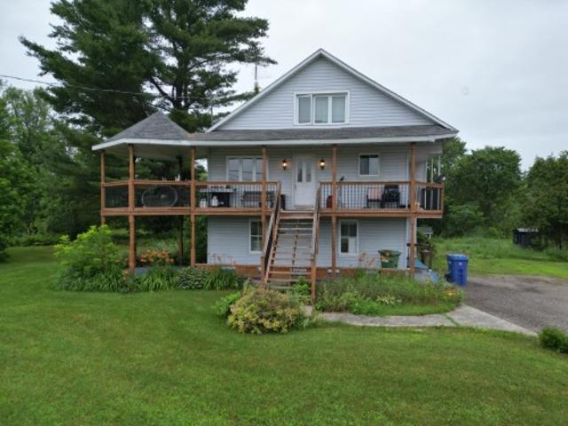103 Ch. De Point Comfort, Gracefield, QC, J0X 1W0 farm for sale | Listing ID 17885 | Royal LePage