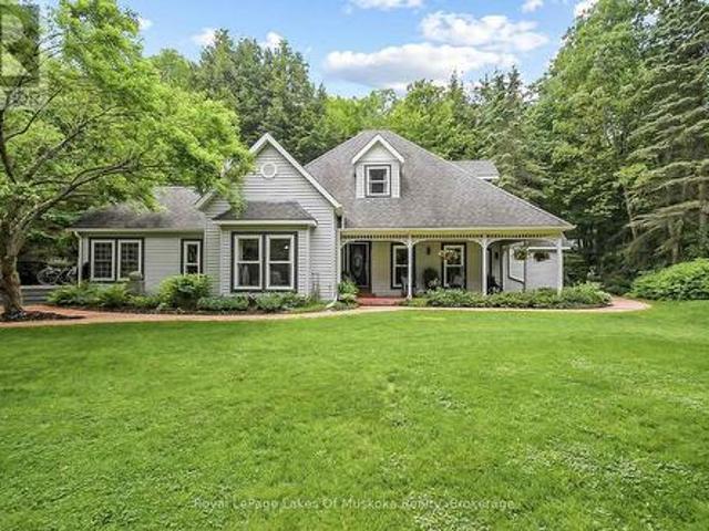 103 Southbank Drive, Bracebridge Draper, ON, P1L 1G3 Luxury House for sale | Listing ID X12214 | Royal LePage Carriage Trade Luxury Properties
