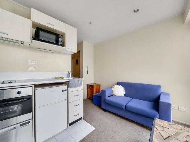 104/72 Nelson Street 2 Bedroom Apartment