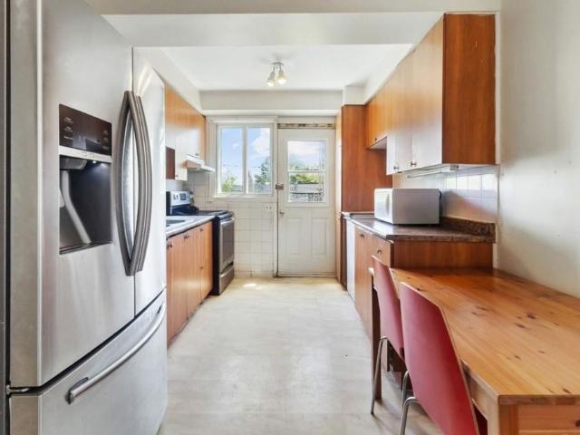 1047 Rue MacDonald, H7W 3C7, H7W 3C7, Laval