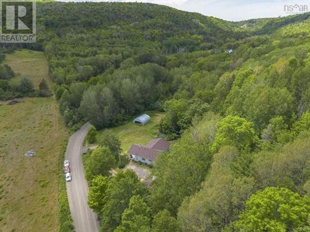 1040 Vault Road, Forest Glade, NS, B0P 1R0 house for sale | Listing ID 202619 | Royal LePage