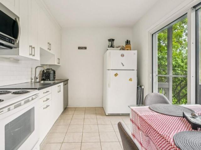 10417 Rue St Hubert, H2C 2H8, H2C 2H8, Montréal