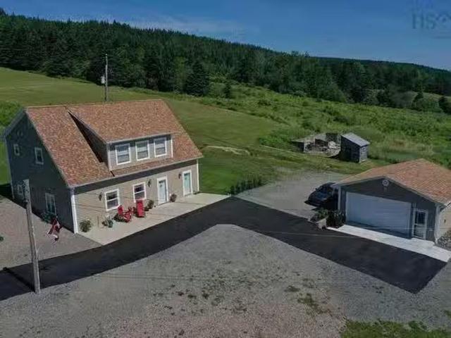 1042 Coxheath Road, Coxheath, NS, B1L 1B2 house for sale Li.