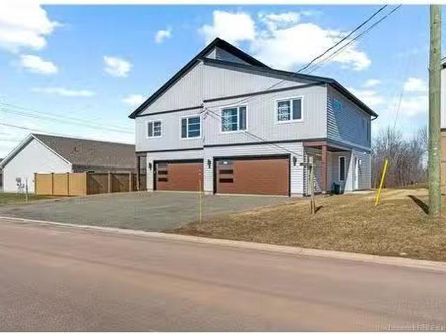 104 106 Laforest, Shediac, NB, E4P 0P7 house for sale Lis.